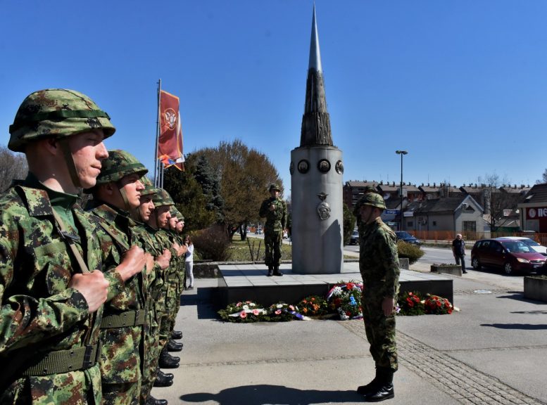 NATO-secanje-godisnjica-CROP