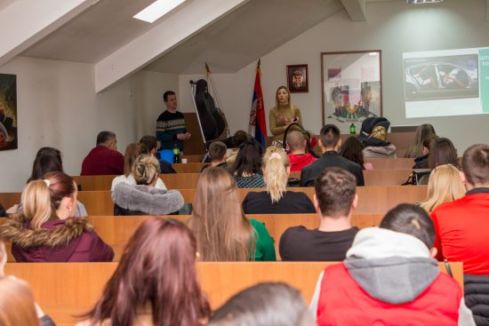 Opstina-Mionica-Обука-о-правилној-употреби-система-заштите-за-децу-у-возилима