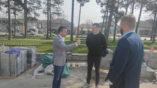 -у-обиласку-радова-на-реконструкцији-парка