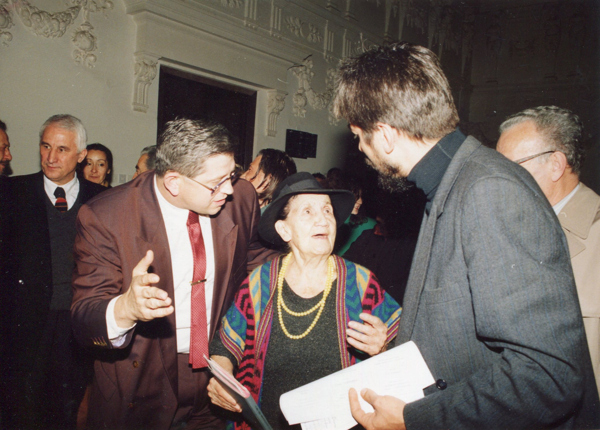 Sa-Desankom-i-Matojom-u-Valjevskoj-gimnaziji-Vojislav-Andric Sa-Desankom-i-Matojom-u-Valjevskoj-gimnaziji-Vojislav-Andric