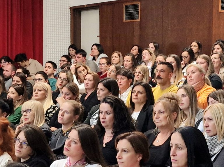 Predavanje Dr Ranka Rajovića u Valjevu (1) Predavanje Dr Ranka Rajovića u Valjevu (1)