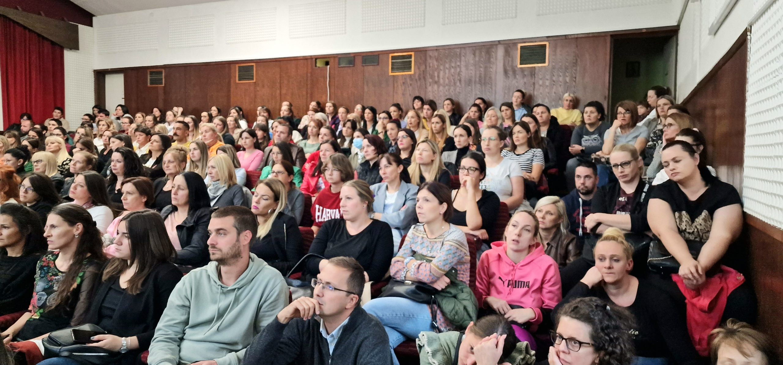 Predavanje Dr Ranka Rajovića u Valjevu (2) Predavanje Dr Ranka Rajovića u Valjevu (2)