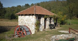 Slika 3. Vodenica na Raljevackom potoku u Zirovnicama (fotografija N. Nikolic)