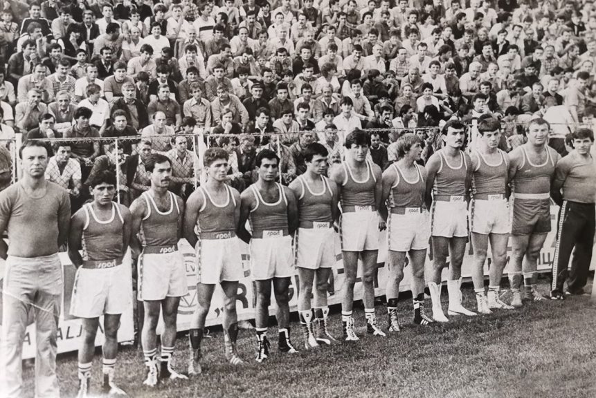 BK METALACLegendarna ekipa BK Metalac 80tih godina prošlog veka: S leva, prvi trener Lazić, Mahmutović, Maksimović, Pavlović, Danić, Tadić, Romanović, Jelić, Petarić, Glišić, Marić, pomoćni trener Jokić.