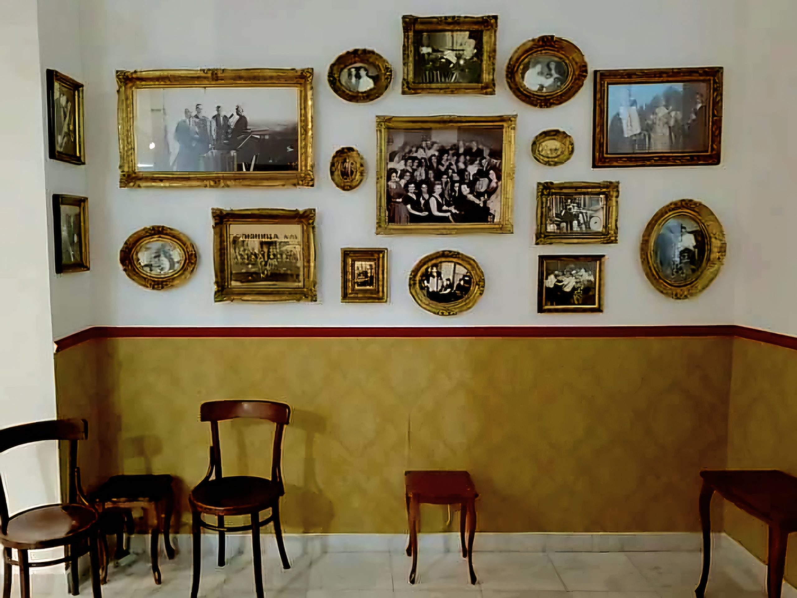 Fotografije Udruženje Karavan 60. Oktobarski salon (11)