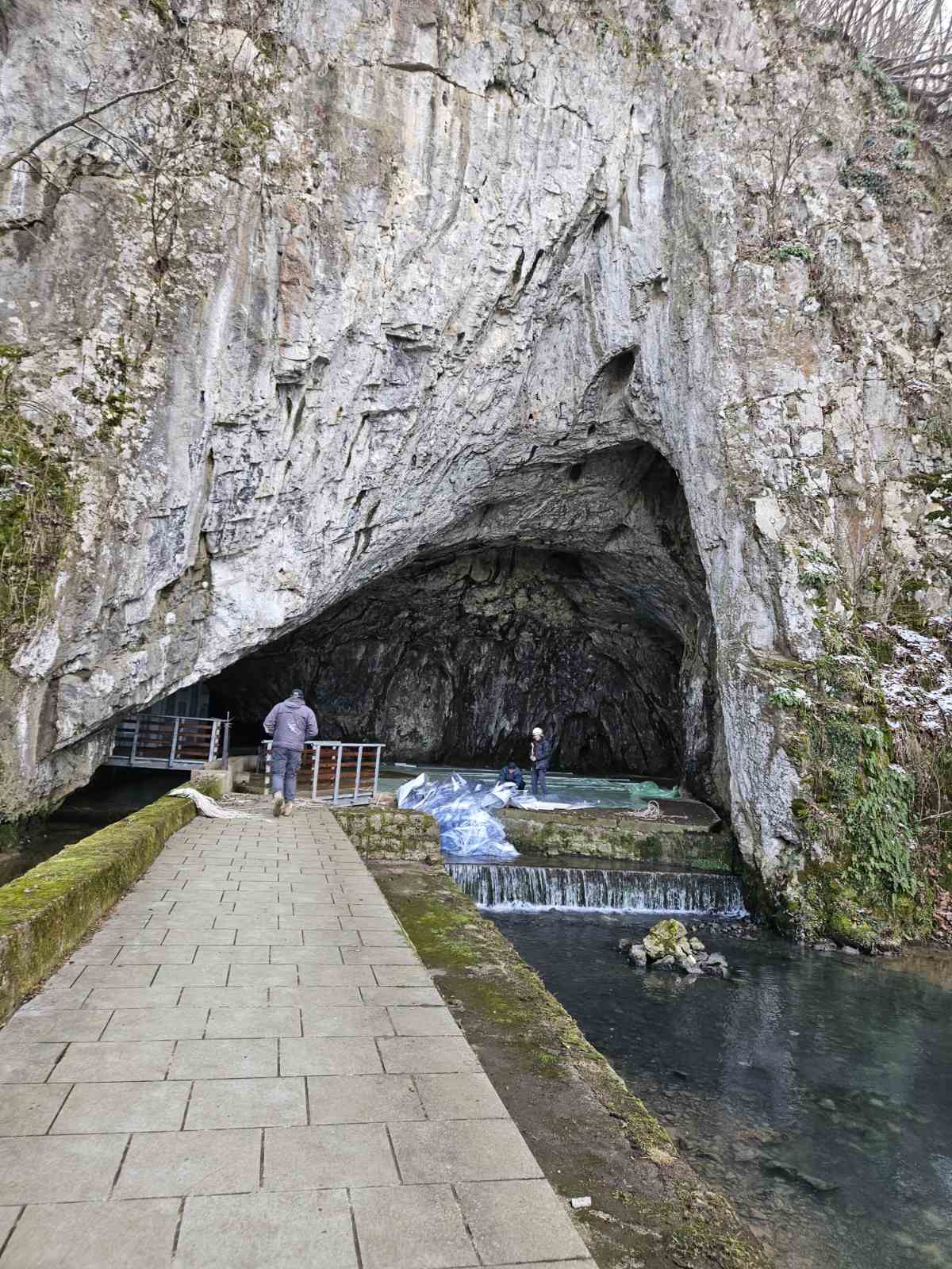 Petnička pećina obustava radova (2)