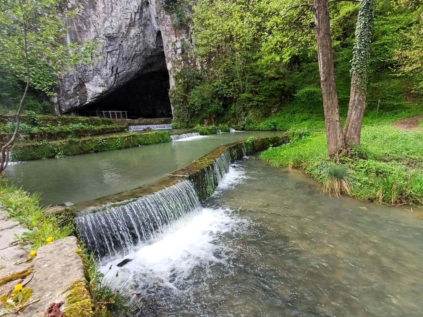Petnička pećina (4) Petnička pećina (4)